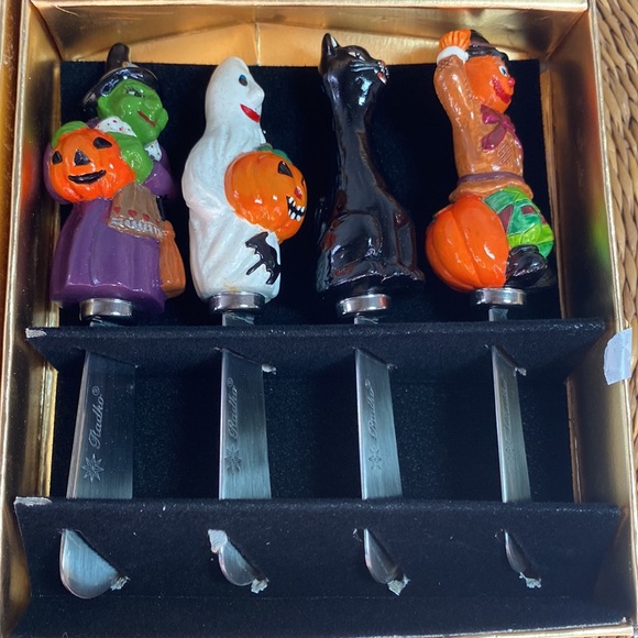 CHRISTOPHER RADKO Halloween Set Of 4 Pate Knives 2 Sets New in Box - Picture 5 of 9